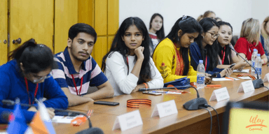 Hindistanlı Tələbələr Arasında Xaricdə MBBS Təhsilinə Artan Maraq